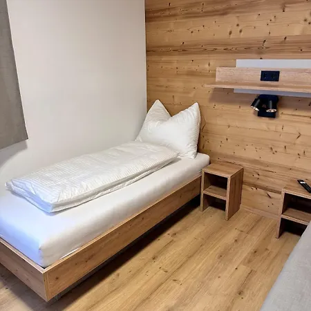 Апартаменты Alpin 202 *